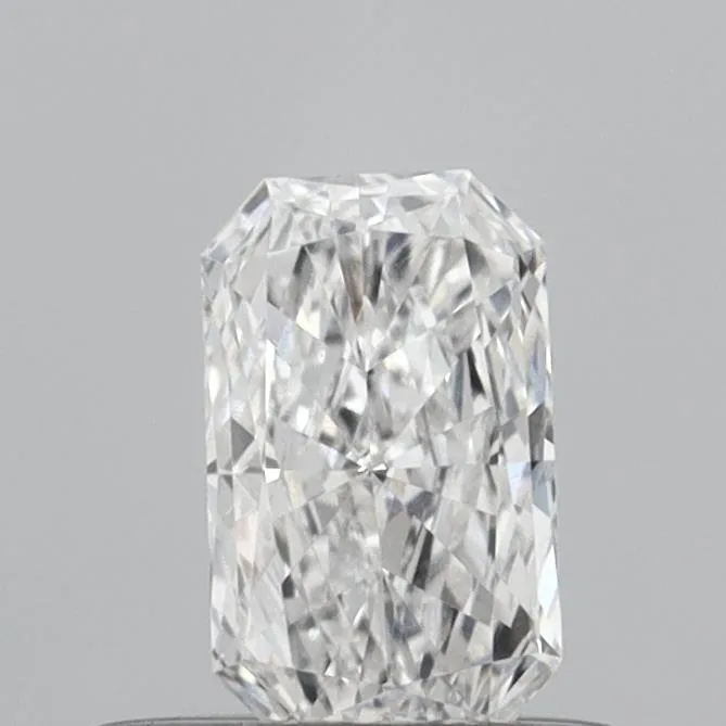 0.35ct Radiant Lab Grown Diamond (Colour E, Clarity VS1, IGI Certified)