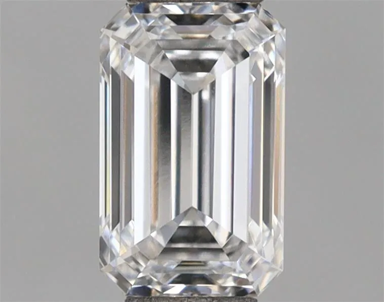 0.89ct Emerald Lab Grown Diamond (Colour D, Clarity VVS1, IGI Certified)