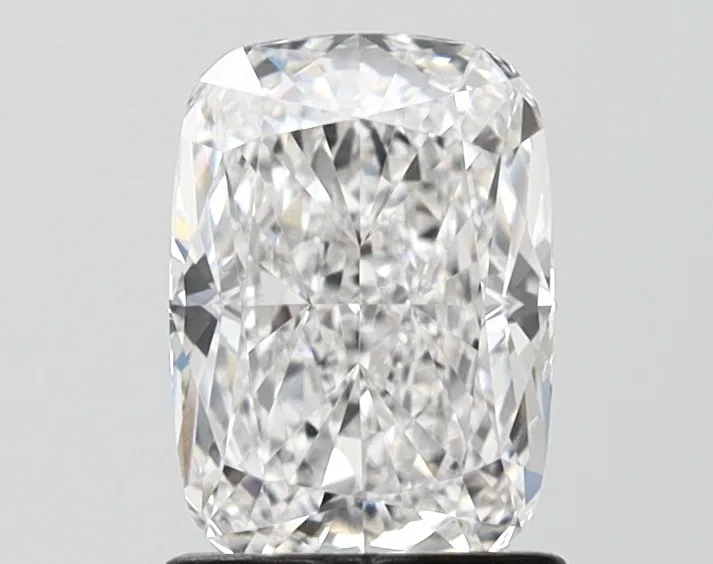 1.52ct Cushion modified Lab Grown Diamond (Colour E, Clarity VVS2, IGI Certified)