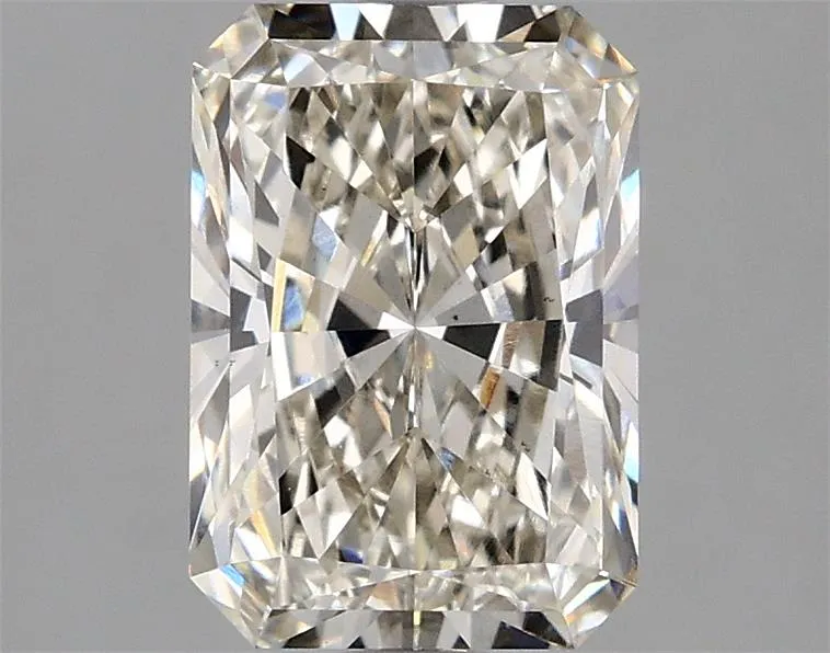 2.15ct Radiant Lab Grown Diamond (Colour I, Clarity VS1, IGI Certified)