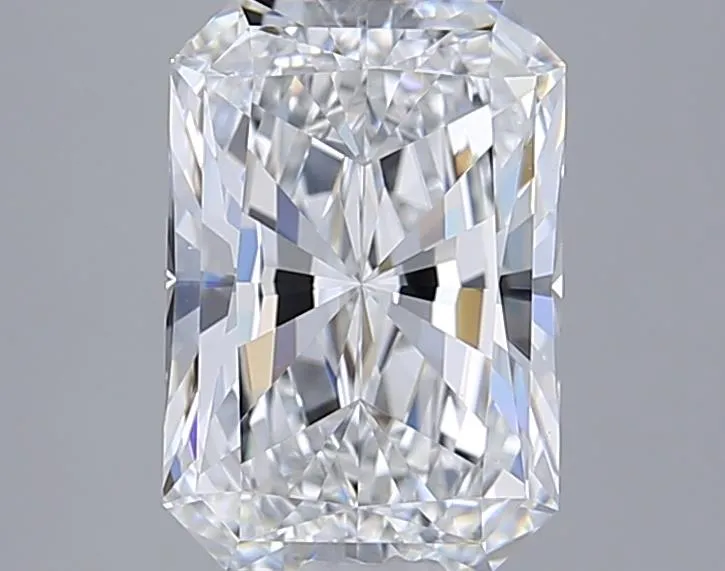 2.26ct Radiant Lab Grown Diamond (Colour E, Clarity VVS1, IGI Certified)