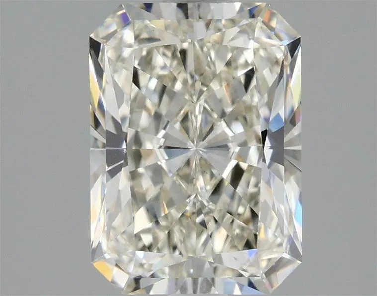 2.27ct Radiant Lab Grown Diamond (Colour H, Clarity VS1, IGI Certified)
