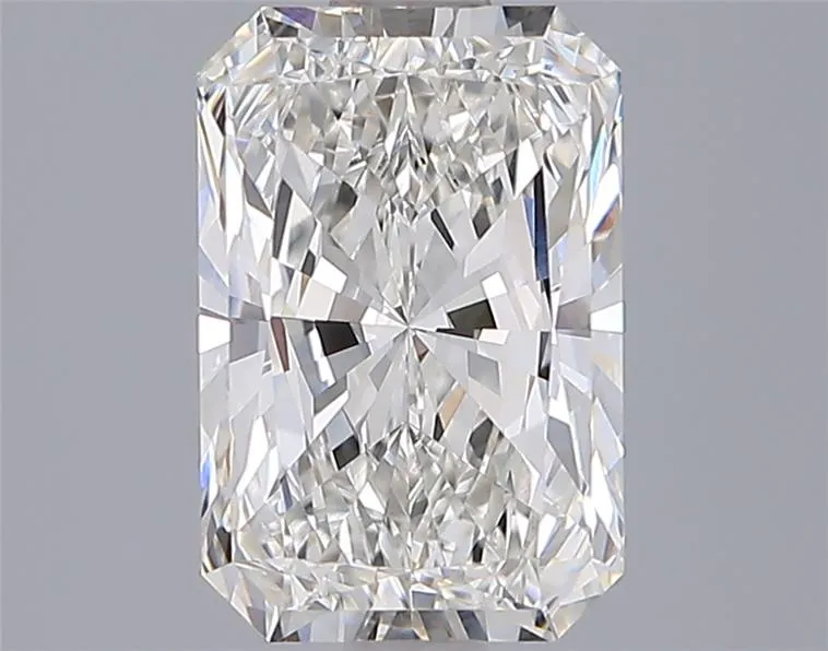2.46ct Radiant Lab Grown Diamond (Colour F, Clarity VVS2, IGI Certified)