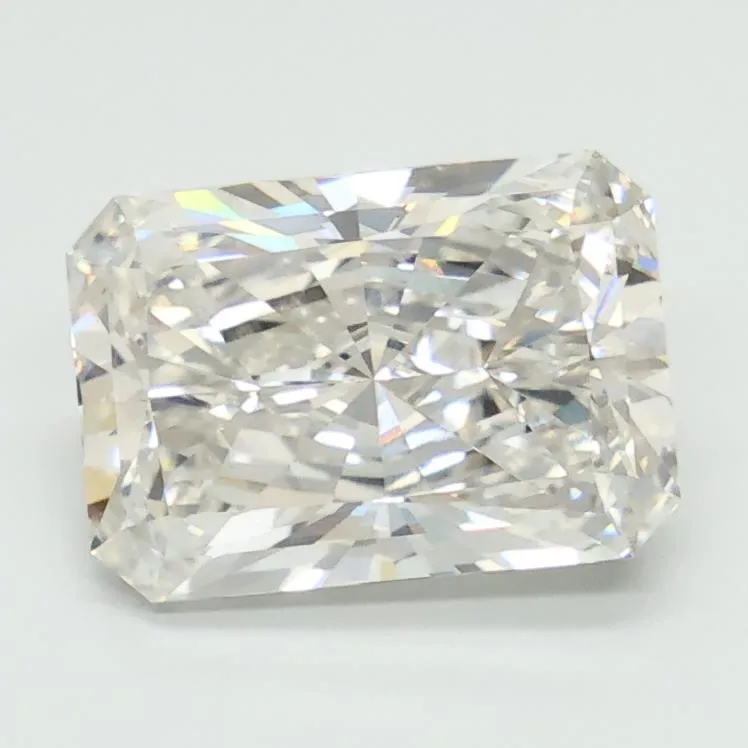 2.51ct Radiant Lab Grown Diamond (Colour G, Clarity VVS2, IGI Certified)