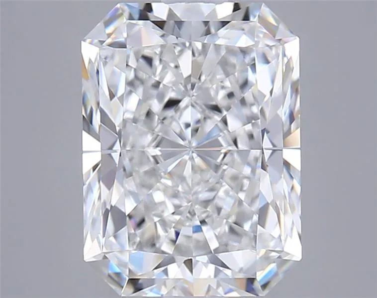 2.54ct Radiant Lab Grown Diamond (Colour E, Clarity VVS1, IGI Certified)