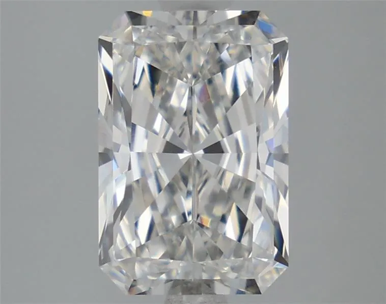 2.56ct Radiant Lab Grown Diamond (Colour G, Clarity VVS2, Cut EX, IGI Certified)