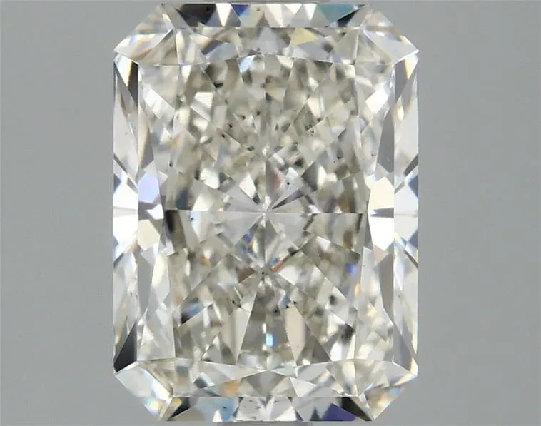 2.57ct Radiant Lab Grown Diamond (Colour H, Clarity VS2, IGI Certified)
