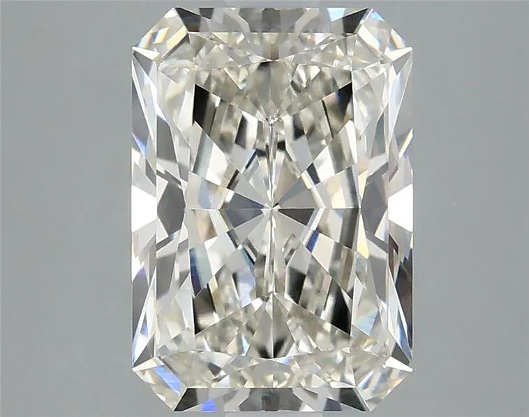 2.57ct Radiant Lab Grown Diamond (Colour I, Clarity VVS2, IGI Certified)