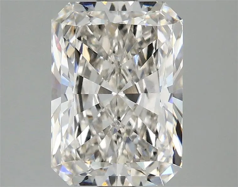 2.59ct Radiant Lab Grown Diamond (Colour G, Clarity VVS2, IGI Certified)