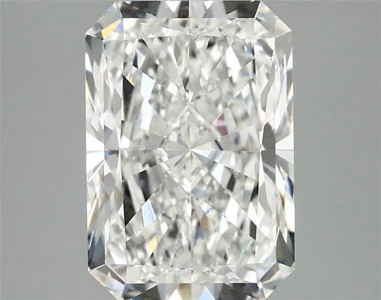 2.81ct Radiant Lab Grown Diamond (Colour E, Clarity VVS2, IGI Certified)