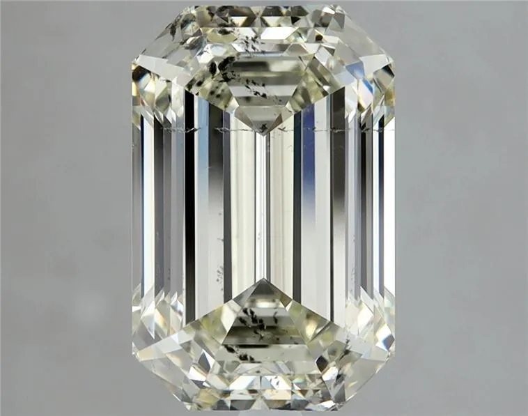 3.01ct Emerald Natural Diamond (Colour K, Clarity SI2, Cut VG, IGI Certified)
