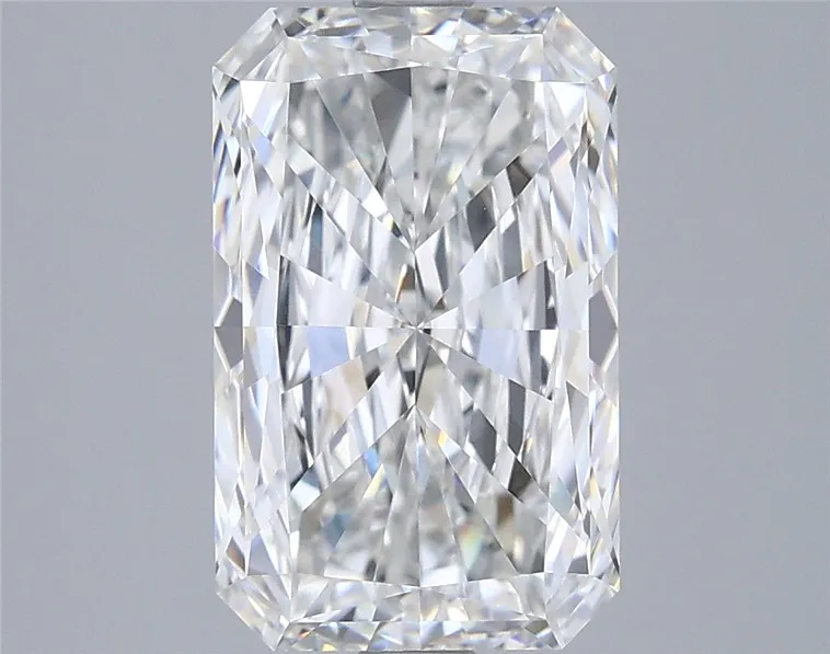 3.01ct Radiant Lab Grown Diamond (Colour E, Clarity VVS1, IGI Certified)
