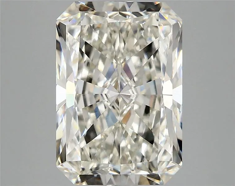 3.03ct Radiant Lab Grown Diamond (Colour H, Clarity VVS1, IGI Certified)