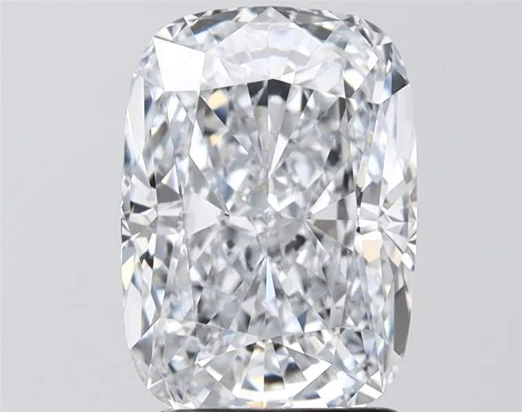 3.05ct Cushion modified Lab Grown Diamond (Colour G, Clarity VVS2, IGI Certified)