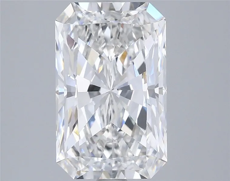 3.06ct Radiant Lab Grown Diamond (Colour E, Clarity VVS1, IGI Certified)