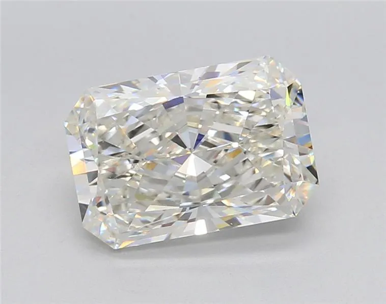 3.06ct Radiant Lab Grown Diamond (Colour G, Clarity VVS1, IGI Certified)