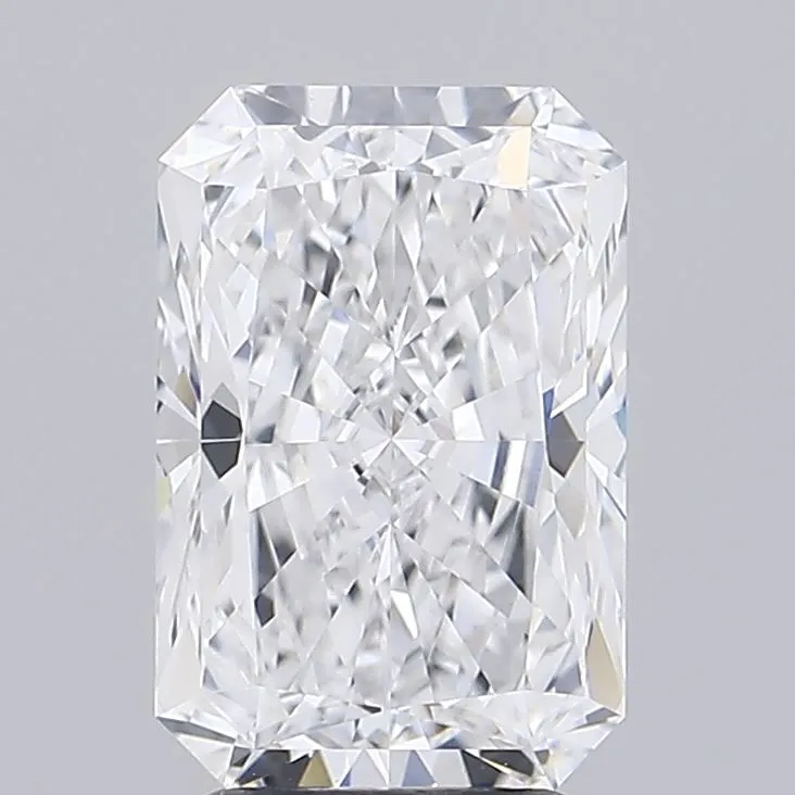 3.07ct Radiant Lab Grown Diamond (Colour F, Clarity IF, IGI Certified)