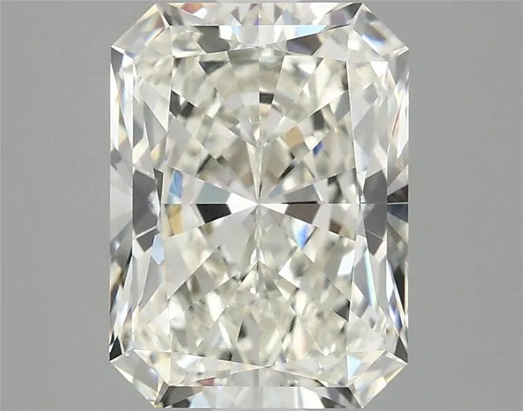 3.08ct Radiant Lab Grown Diamond (Colour H, Clarity VVS1, IGI Certified)