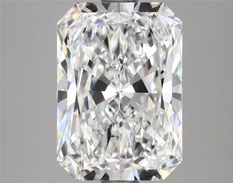 3.09ct Radiant Lab Grown Diamond (Colour D, Clarity VVS2, IGI Certified)