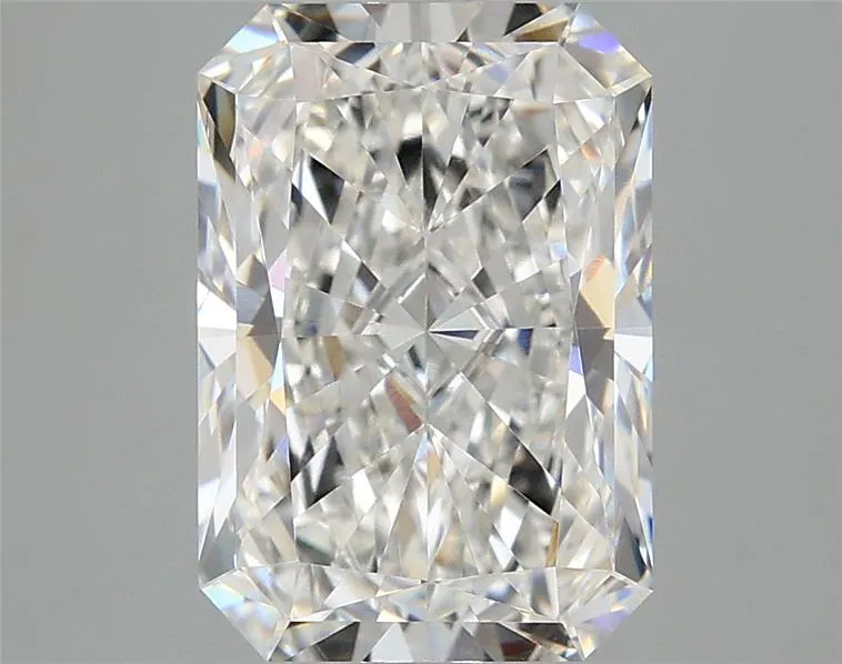3.09ct Radiant Lab Grown Diamond (Colour F, Clarity VVS2, IGI Certified)
