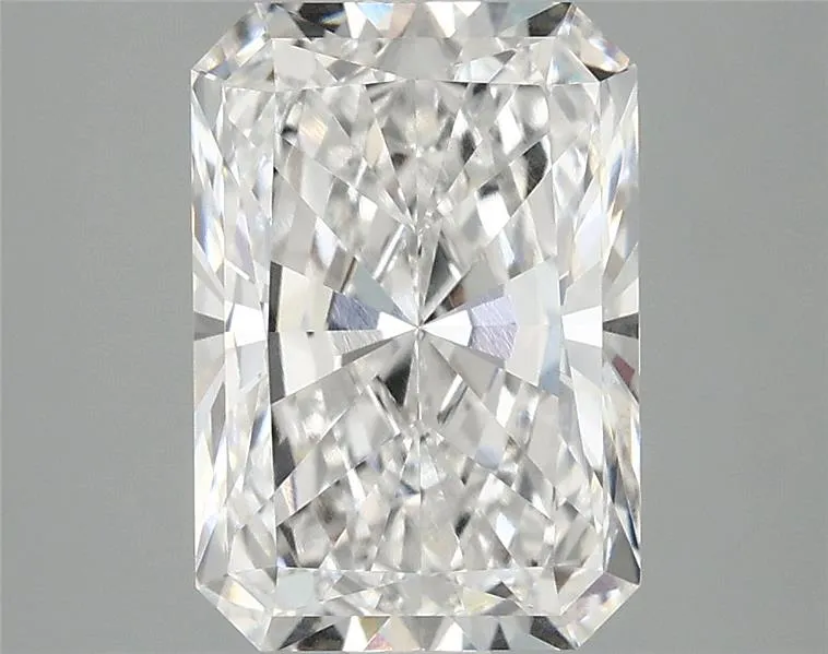3.10ct Radiant Lab Grown Diamond (Colour D, Clarity VVS2, IGI Certified)