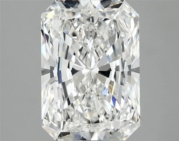 3.10ct Radiant Lab Grown Diamond (Colour D, Clarity VVS2, IGI Certified)