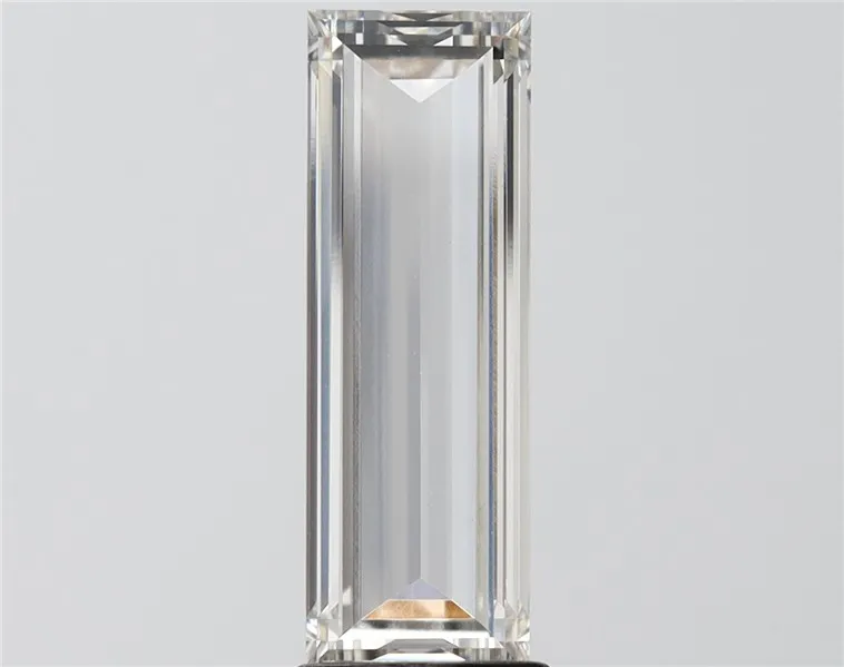 3.11ct Baguette Lab Grown Diamond (Colour H, Clarity VVS2, IGI Certified)