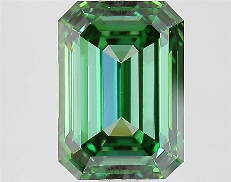 3.13ct Emerald Lab Grown Diamond (Colour Fancy Vivid Green, Clarity VVS2, IGI Certified)