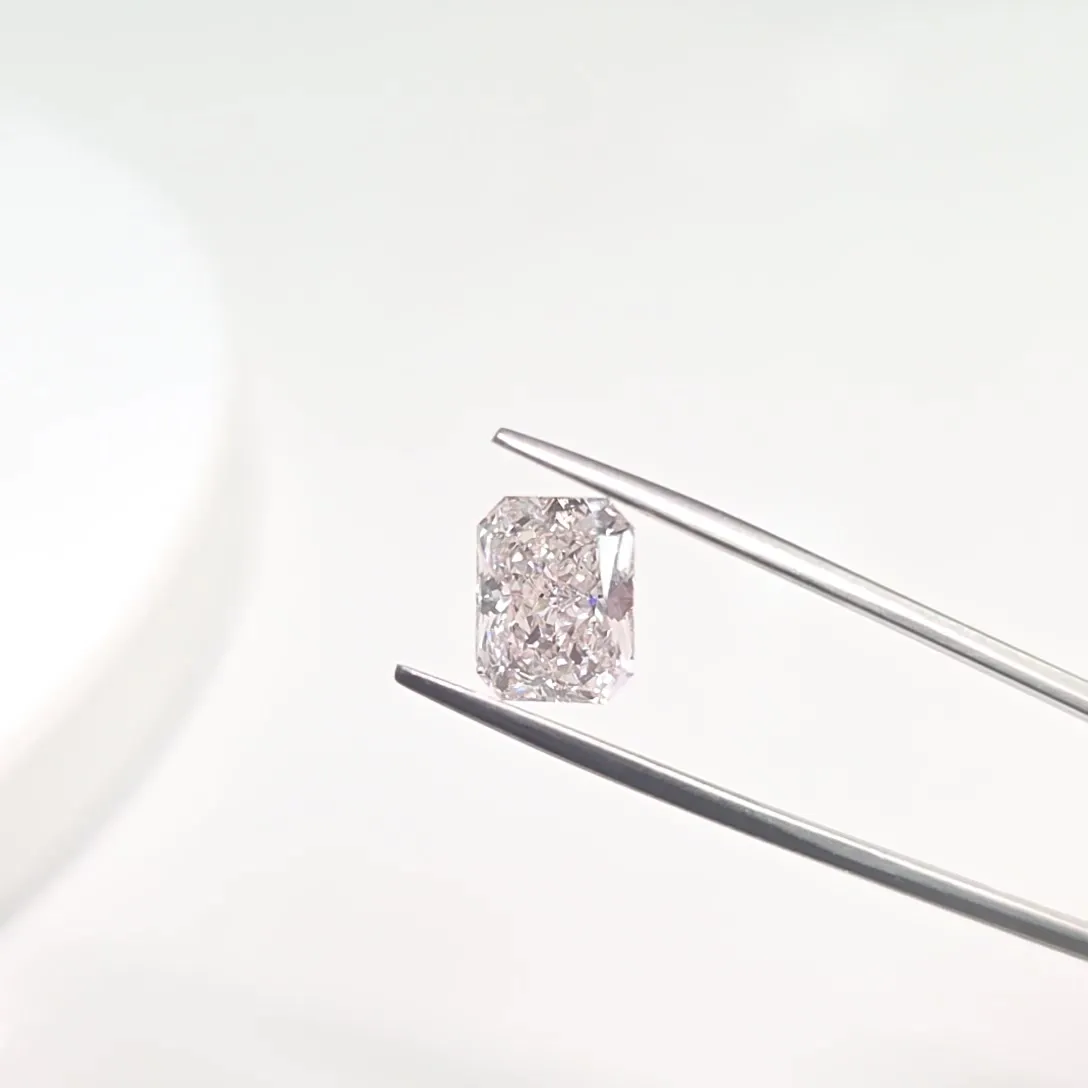 3.34ct Radiant Lab Grown Diamond (Colour Very Light Brown Pink, Clarity VS1, IGI Certified)