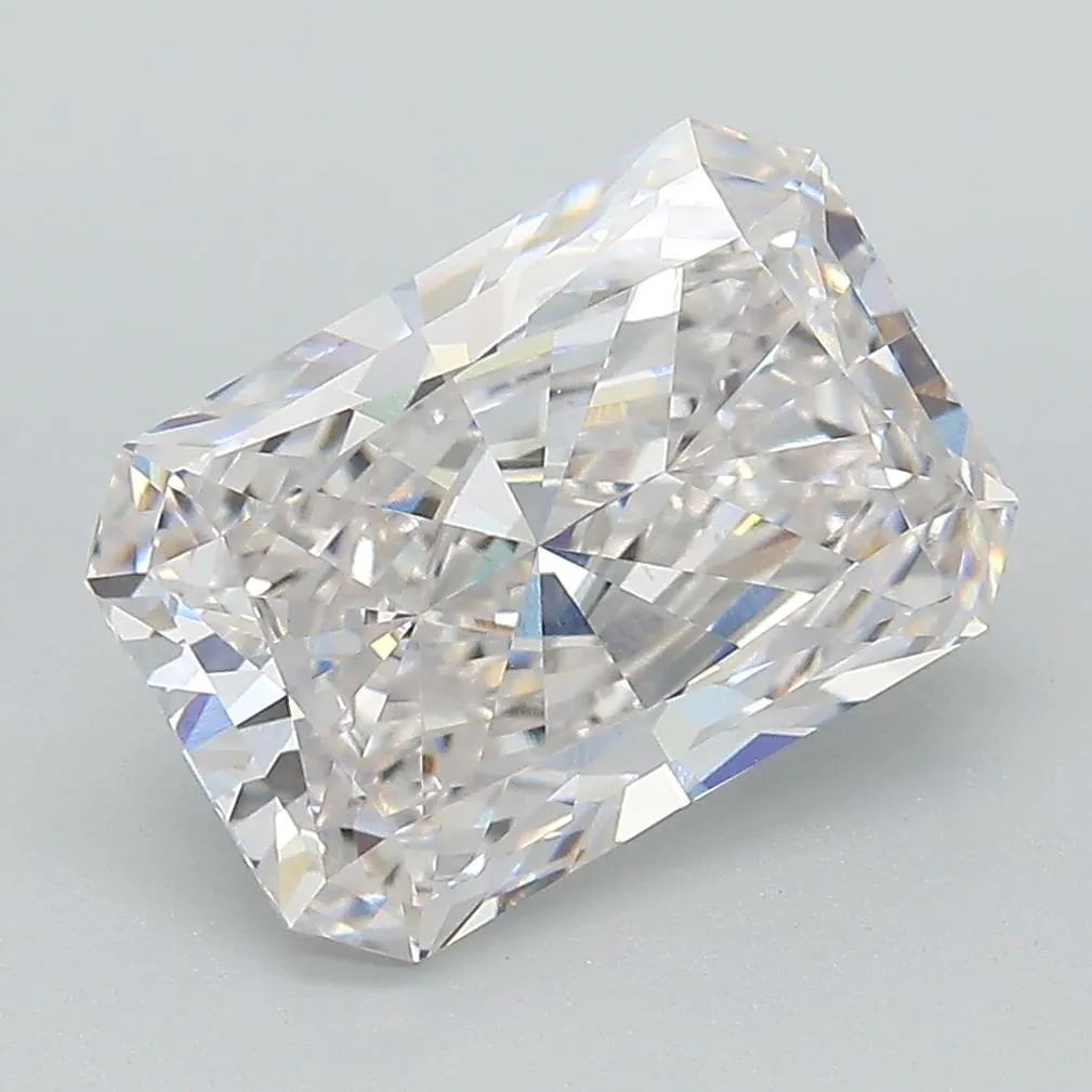 3.59ct Radiant Lab Grown Diamond (Colour G, Clarity VS1, IGI Certified)