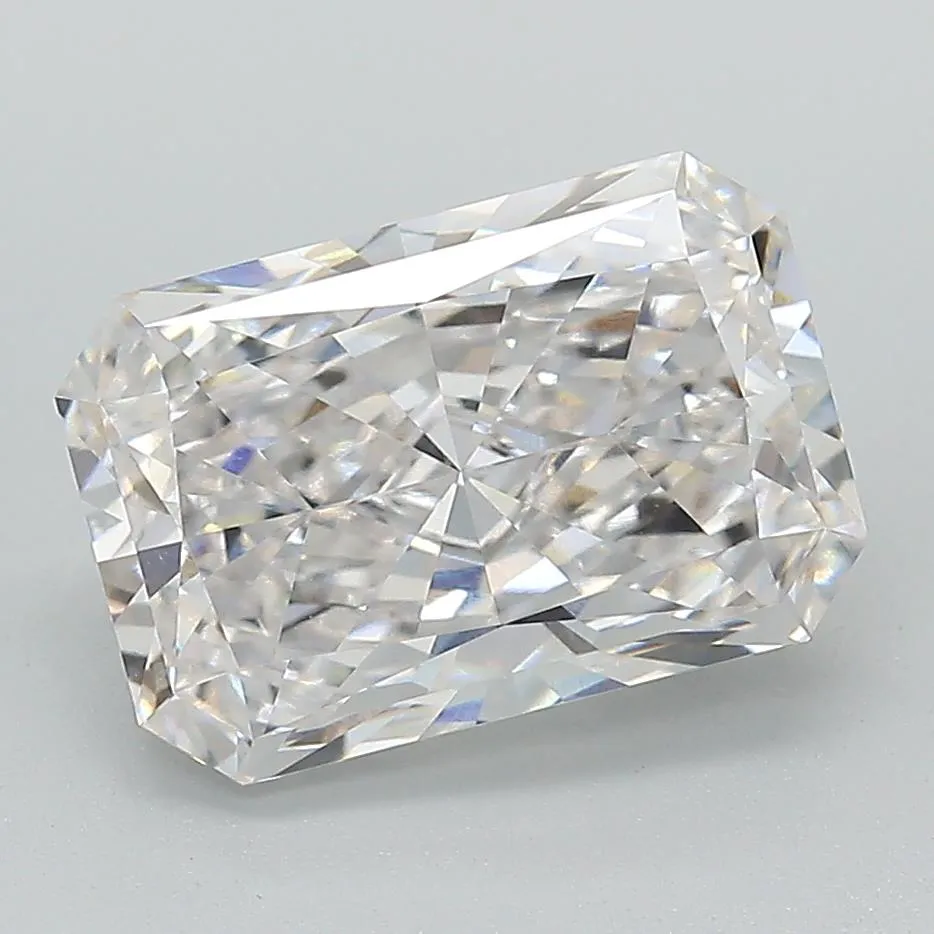 3.59ct Radiant Lab Grown Diamond (Colour G, Clarity VVS1, IGI Certified)