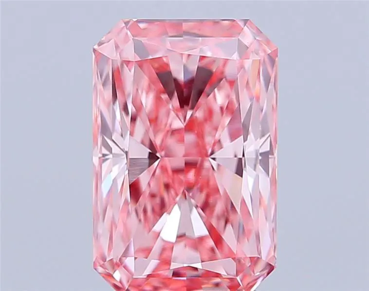 3.61ct Radiant Lab Grown Diamond (Colour Fancy Vivid Pink, Clarity VVS2, IGI Certified)