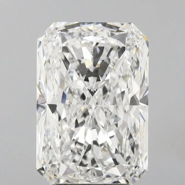 3.81ct Radiant Lab Grown Diamond (Colour D, Clarity VVS1, IGI Certified)