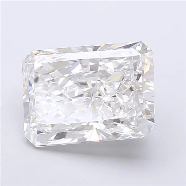 3.81ct Radiant Lab Grown Diamond (Colour D, Clarity VVS2, IGI Certified)