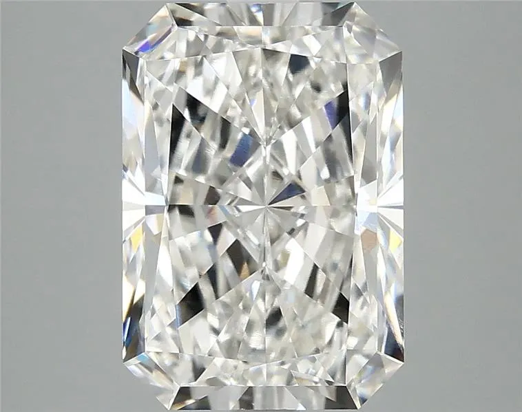 3.88ct Radiant Lab Grown Diamond (Colour G, Clarity VVS1, IGI Certified)