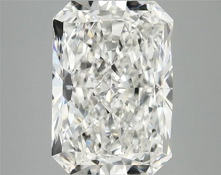 3.92ct Radiant Lab Grown Diamond (Colour F, Clarity VVS2, IGI Certified)