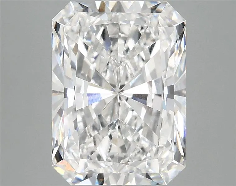 4.02ct Radiant Lab Grown Diamond (Colour D, Clarity VVS2, IGI Certified)