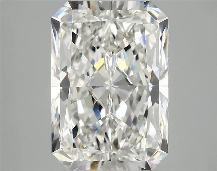 4.03ct Radiant Lab Grown Diamond (Colour G, Clarity VVS2, IGI Certified)