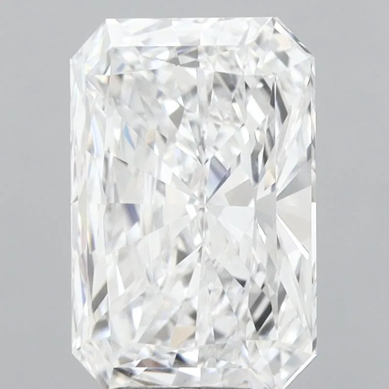 4.04ct Radiant Lab Grown Diamond (Colour D, Clarity VVS1, IGI Certified)