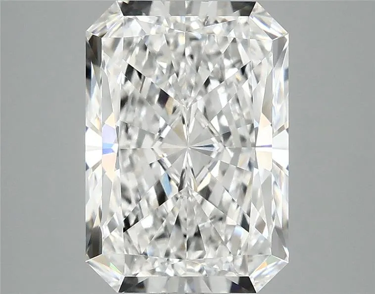 4.09ct Radiant Lab Grown Diamond (Colour E, Clarity VVS1, IGI Certified)