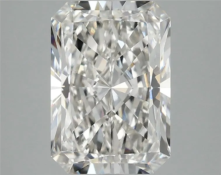 4.09ct Radiant Lab Grown Diamond (Colour G, Clarity VVS2, IGI Certified)