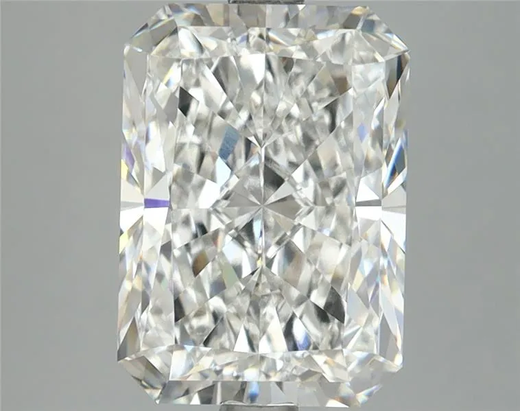 4.10ct Radiant Lab Grown Diamond (Colour F, Clarity VVS2, IGI Certified)