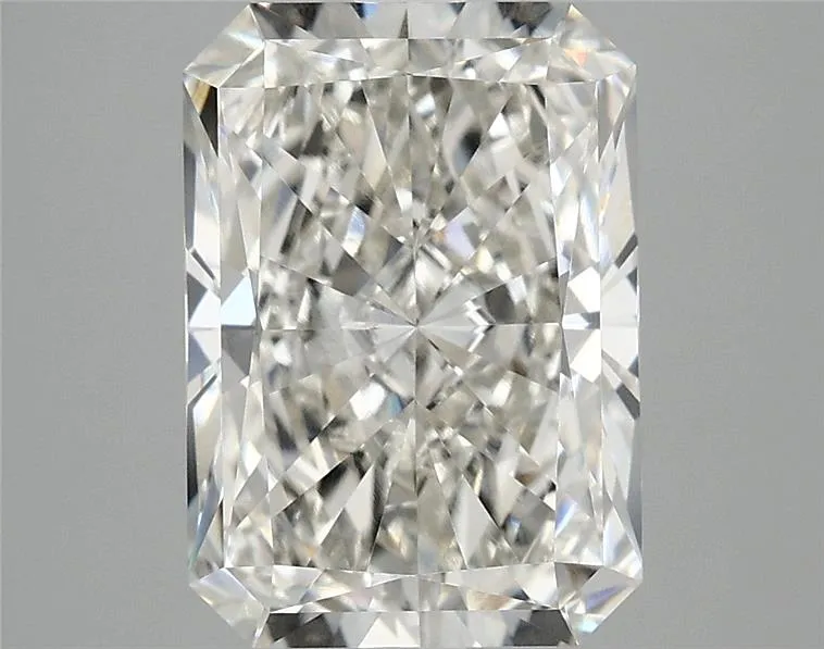 4.10ct Radiant Lab Grown Diamond (Colour G, Clarity VVS2, IGI Certified)