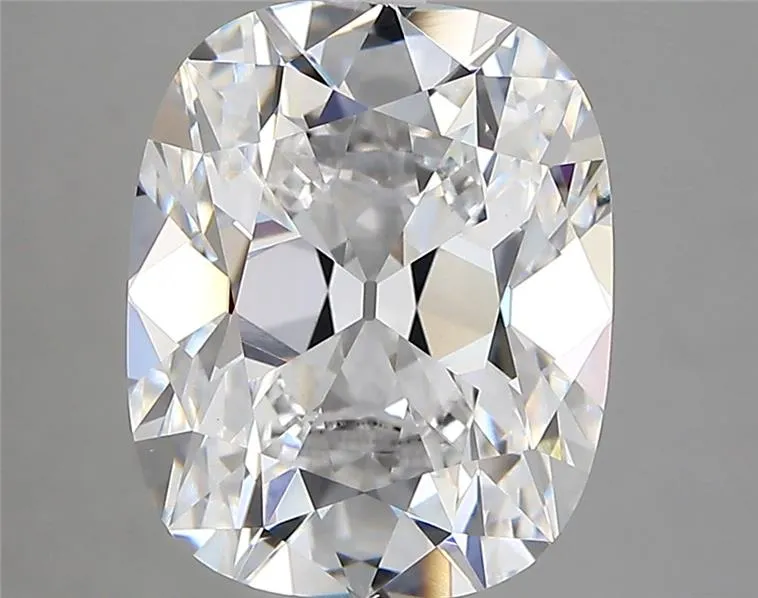 4.31ct Cushion modified Lab Grown Diamond (Colour D, Clarity VVS2, IGI Certified)