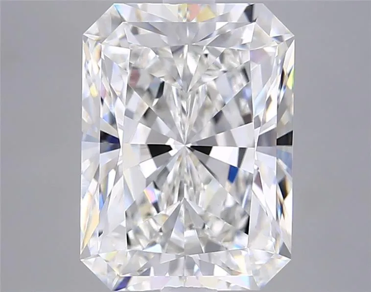 5.03ct Radiant Lab Grown Diamond (Colour F, Clarity VVS2, IGI Certified)