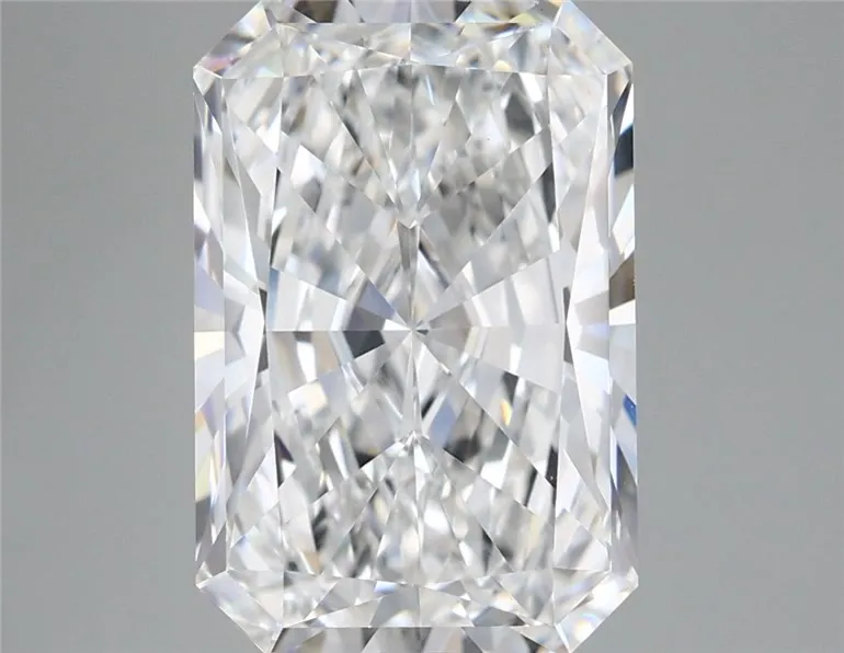 5.08ct Radiant Lab Grown Diamond (Colour F, Clarity VVS2, IGI Certified)