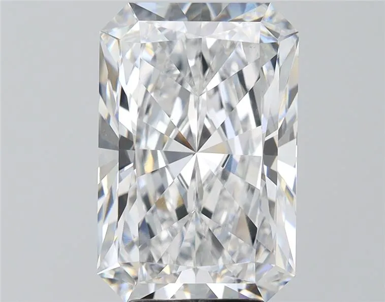 5.51ct Radiant Lab Grown Diamond (Colour D, Clarity VVS2, IGI Certified)
