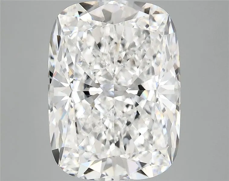6.20ct Cushion modified Lab Grown Diamond (Colour E, Clarity VVS2, IGI Certified)