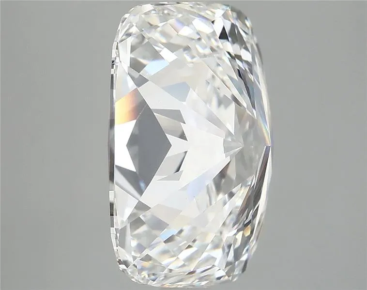 6.20ct Cushion modified Lab Grown Diamond (Colour E, Clarity VVS2, IGI Certified)